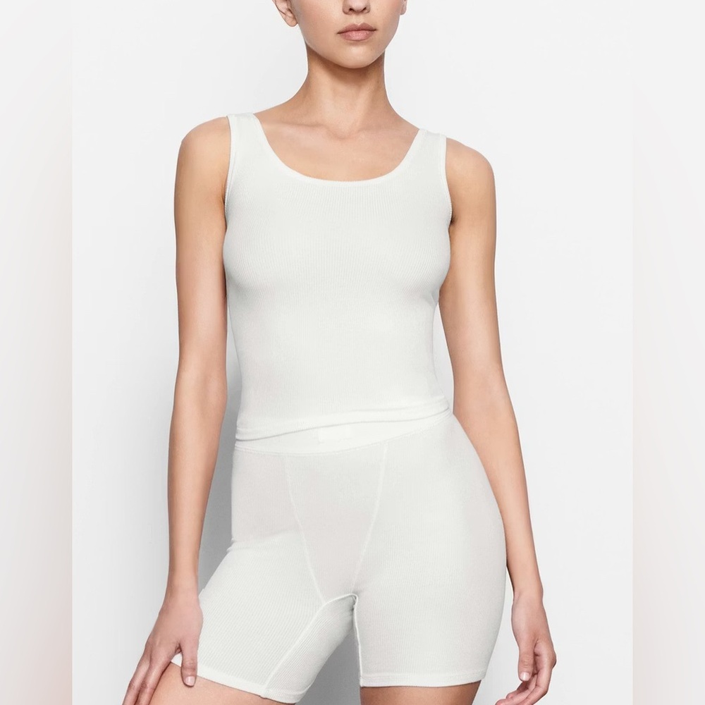 SKIMS Kim Kardashian Classic Modal White Lounge Workout Tank Top - Size S NWOT